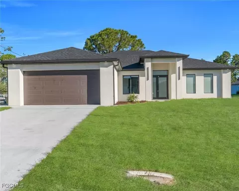 414 Pinehurst Ave, Lehigh Acres, FL 33974