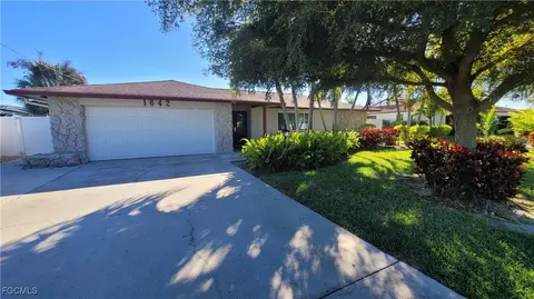 1642 SE 39th Ter, Cape Coral, FL 33904