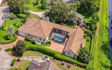 5251 Westminster Dr, Fort Myers, FL 33919