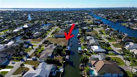 4920 Seville Ct, Cape Coral, FL 33904