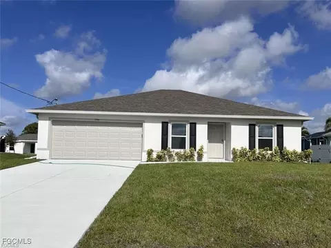 3206 NE 14th Pl, Cape Coral, FL 33993