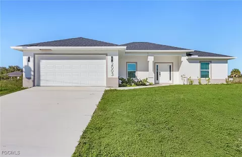 2003 NE 27th St, Cape Coral, FL 33909