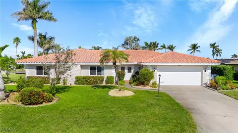 1011 S Town And River Dr, Fort Myers, FL 33919