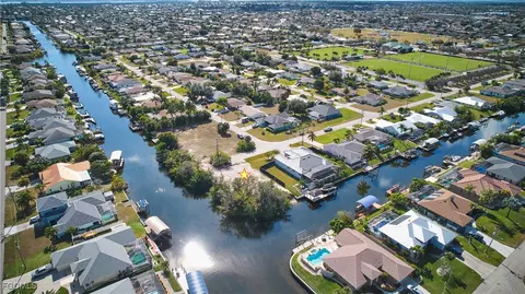 201 SW 40th St, Cape Coral, FL 33914