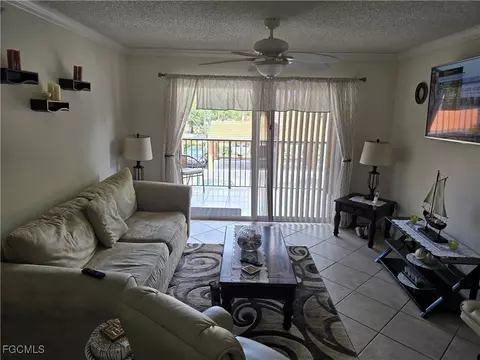 1210 Wildwood Lakes Blvd #203, Naples, FL 34104