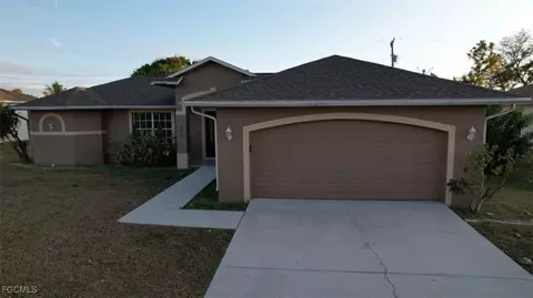846 SW 16th Ter, Cape Coral, FL 33991