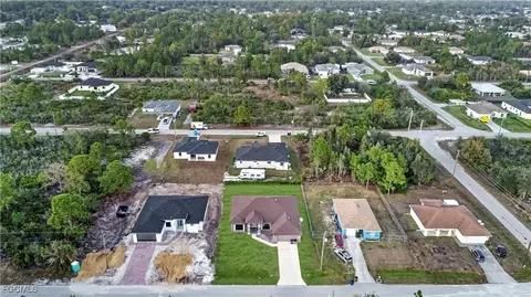 3004 41st St W, Lehigh Acres, FL 33971