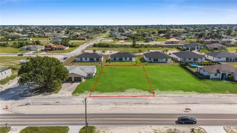 406 Diplomat Pkwy E, Cape Coral, FL 33909