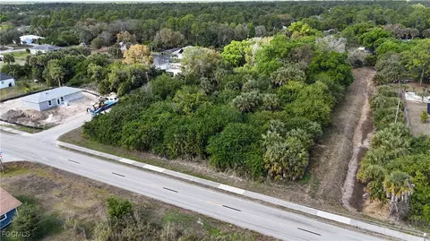 304 W 6th St, Lehigh Acres, FL 33972