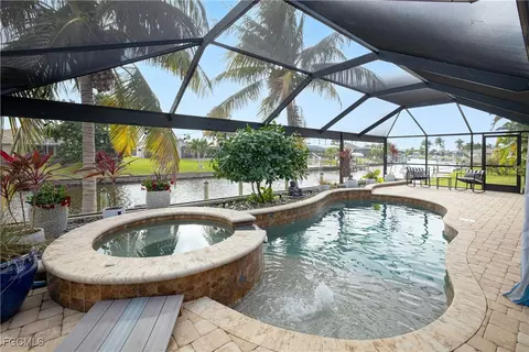 2274 SE 27th St, Cape Coral, FL 33904