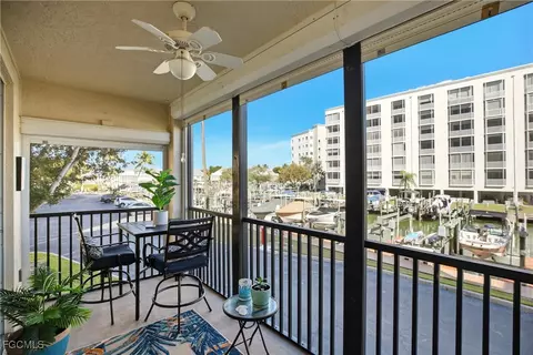 4421 Bay Beach Ln #611, Fort Myers Beach, FL 33931