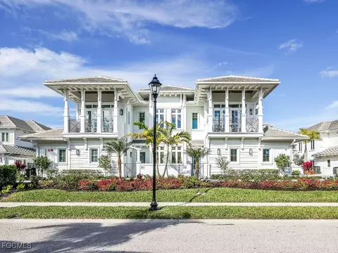 3285 Dorado Ln #102, Naples, FL 34114