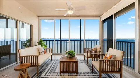 14811 Laguna Dr #202, Fort Myers, FL 33908