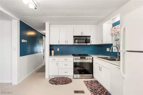 5513 Salem Ln, North Fort Myers, FL 33917