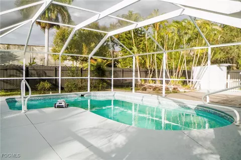 48 W North Shore Ave, North Fort Myers, FL 33903