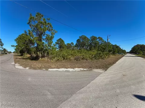 2718 17th St W, Lehigh Acres, FL 33971