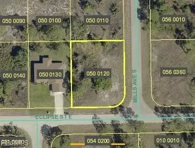 1127 Eclipse St E, Lehigh Acres, FL 33974