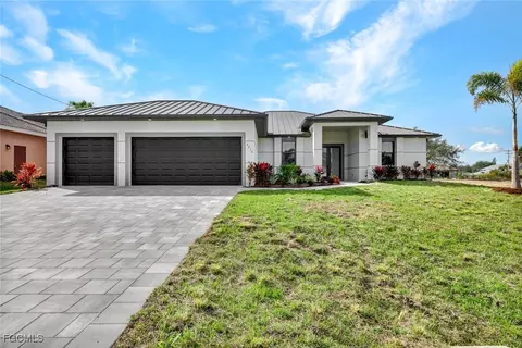 3210 SW 11th Pl, Cape Coral, FL 33914