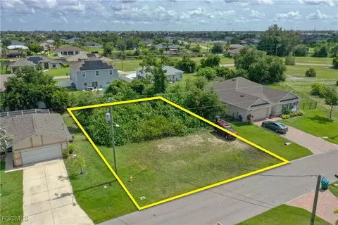 2707 SW 2nd Ln, Cape Coral, FL 33991