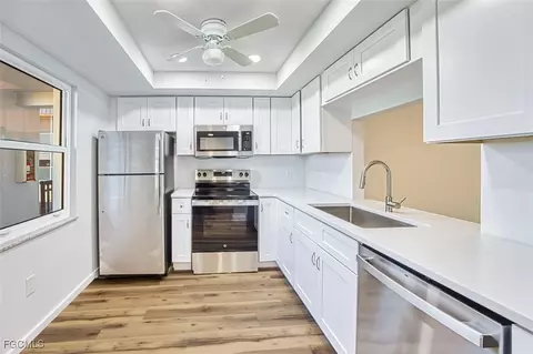 1740 Pine Valley Dr #215, Fort Myers, FL 33907