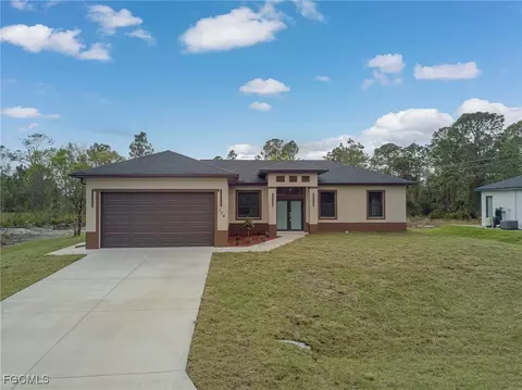 304 E 15th St, Lehigh Acres, FL 33972