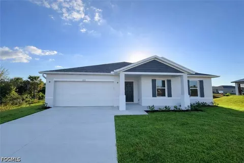 3919 22nd St W, Lehigh Acres, FL 33971