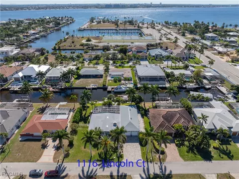1116 Lincoln Ct, Cape Coral, FL 33904