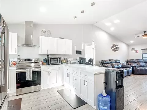 3045 E Briarwood Cir, Labelle, FL 33935 photo 9