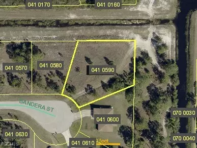 1049 Bandera St, Lehigh Acres, FL 33974