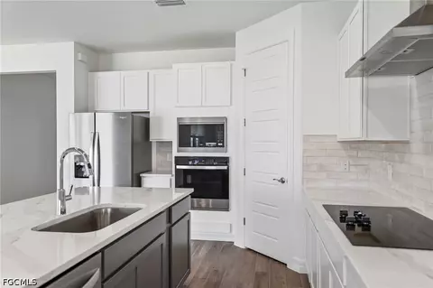 Kitchen - 44480 Frontier Dr, Punta Gorda, FL 33982 photo 5 of 5