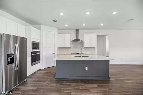 Kitchen - 44480 Frontier Dr, Punta Gorda, FL 33982 photo 2 of 5