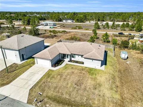 1113 Elegans St E, Lehigh Acres, FL 33974 photo 4