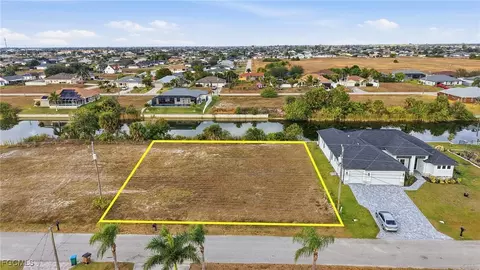 932 NW 9th Ave, Cape Coral, FL 33993
