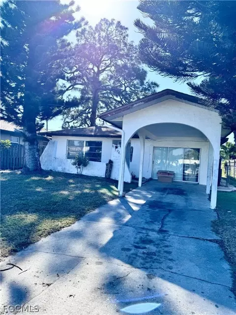 764 108th Ave N, Naples, FL 34108