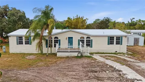 580 Brittany Ln, Labelle, FL 33935
