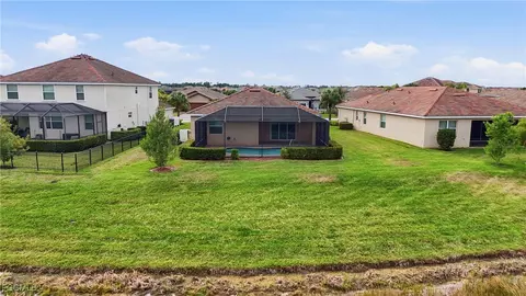 View/Area - 4025 E Hampton Cir, Alva, FL 33920 photo 3 of 10