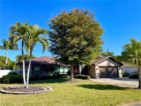 663 Astarias Cir, Fort Myers, FL 33919