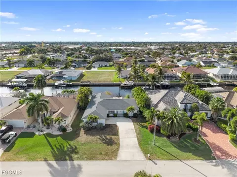 2226 SE 19th Pl, Cape Coral, FL 33990