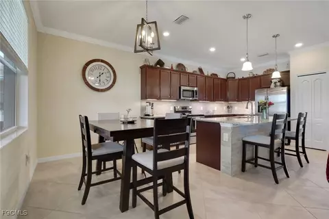 Kitchen - 4035 E Hampton Cir, Alva, FL 33920 photo 4 of 4