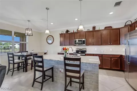 Kitchen - 4035 E Hampton Cir, Alva, FL 33920 photo 1 of 4