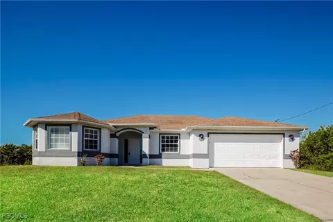 2805 Anita Ave N, Lehigh Acres, FL 33971