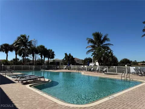 1376 Weeping Willow Ct, Cape Coral, FL 33909