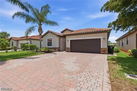 10976 Cherry Laurel Dr, Fort Myers, FL 33912