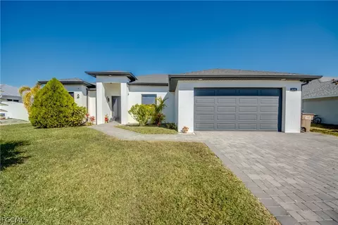 519 Trafalgar Pkwy, Cape Coral, FL 33991