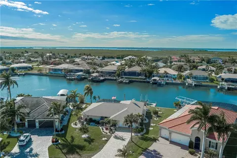 3022 SW 28th Ave, Cape Coral, FL 33914