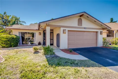 6425 Royal Woods Dr, Fort Myers, FL 33908