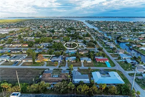 2709 SE 17th Ave, Cape Coral, FL 33904