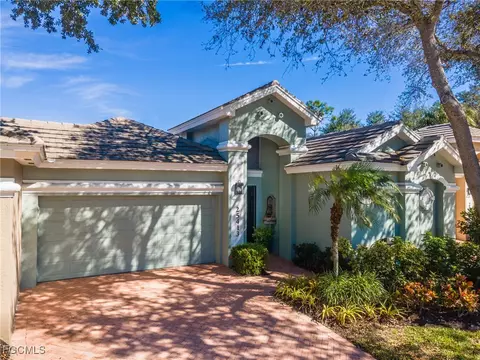25413 Alicante Dr, Bonita Springs, FL 34134