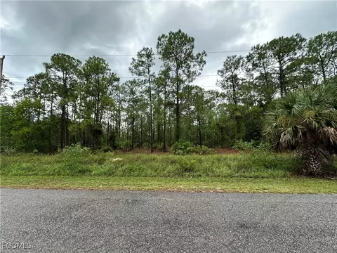 1103 Thompson Ave, Lehigh Acres, FL 33972