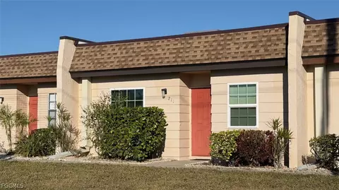 6300 S Pointe Blvd #211, Fort Myers, FL 33919